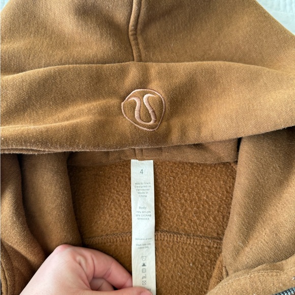 Women’s Cropped Lulu Hoodie - Picture 3 of 3